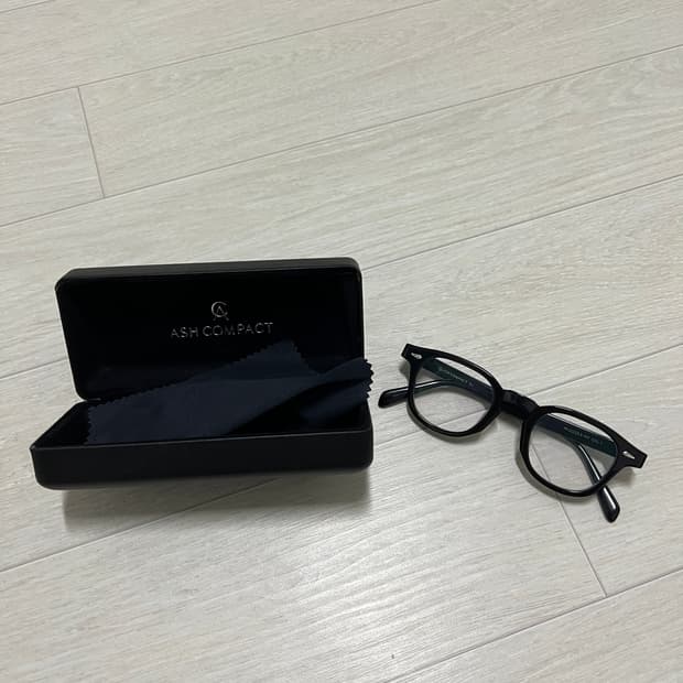 애쉬컴팩트 타르 블랙44