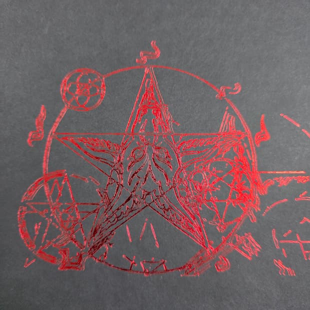 에모스탠스 스컬다이스 체인