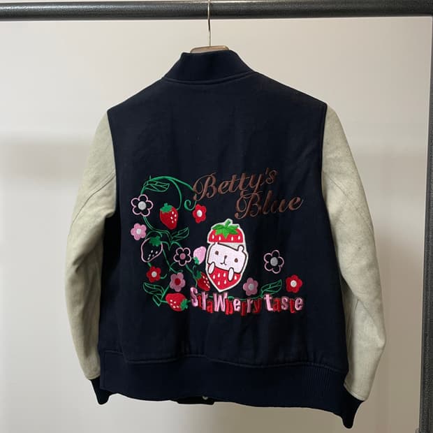 (M) 베티스 블루 울 블렌드 바시티 자켓