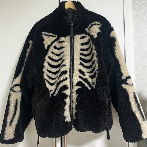 캐피탈 후리스 / 4