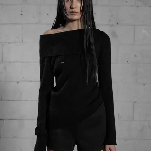 보헤미안서울 언발란스 니트 택 달린 새상품 판매 오픈 카라