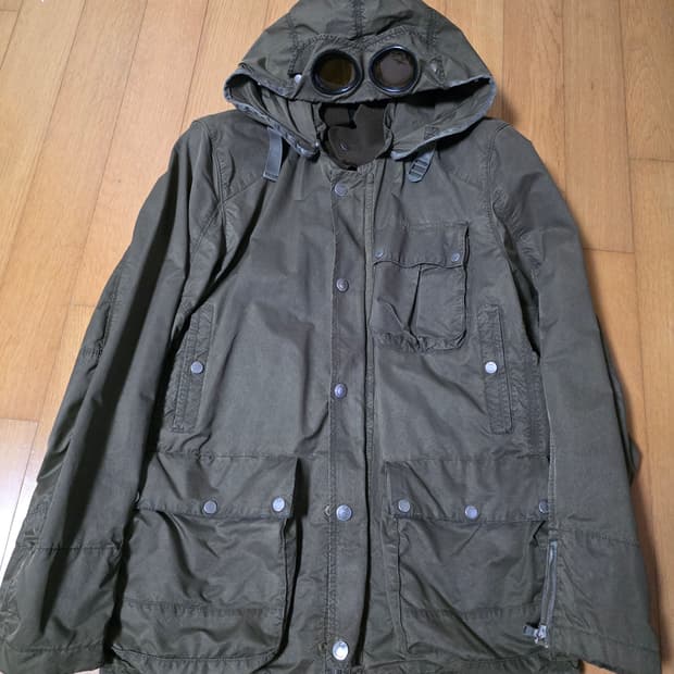 CP COMPANY 밀레밀리아 고글자켓 3가지 제품 판매합니다 