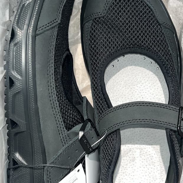 살로몬 메리제인 블랙 250