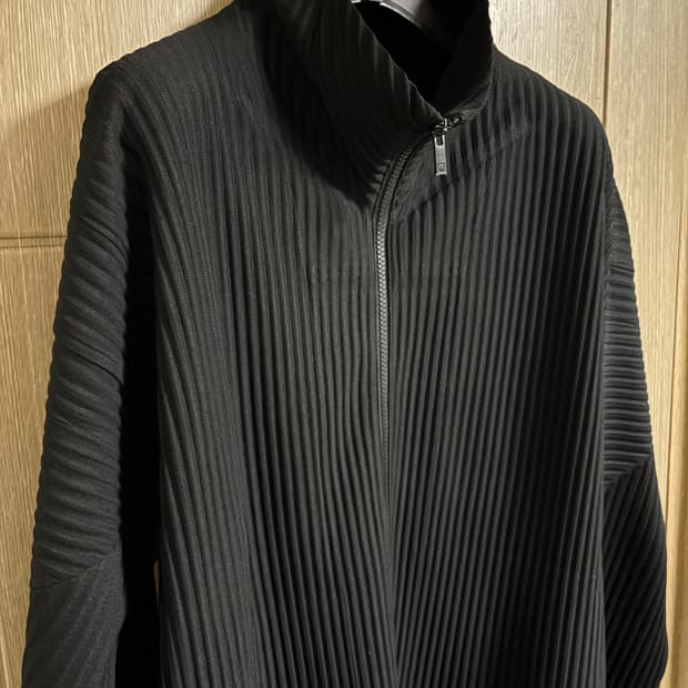 이세이미야케 옴므플리세 집업