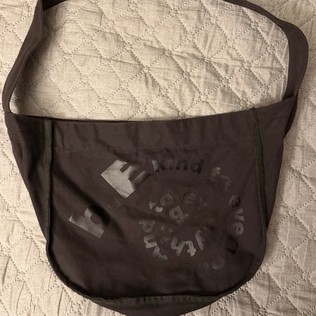 산산기어 뷰티풀 스윌 백 차콜