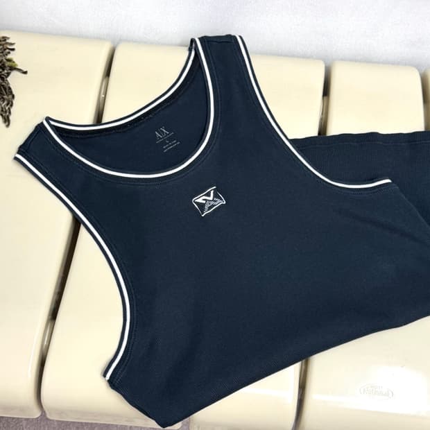 Almani Sleeveless/T57