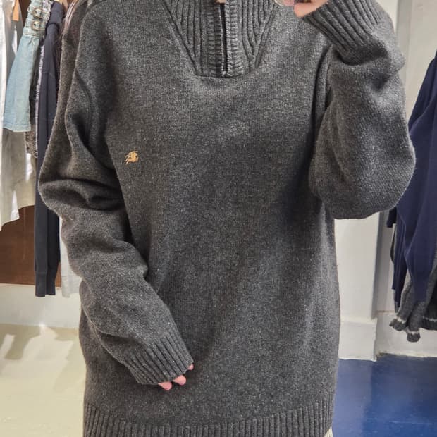 Burberry 버버리 하프집업 기마로고 니트