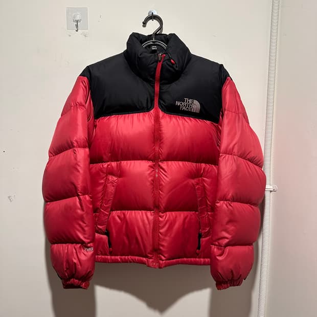 노스페이스 눕시 700 레드 패딩 