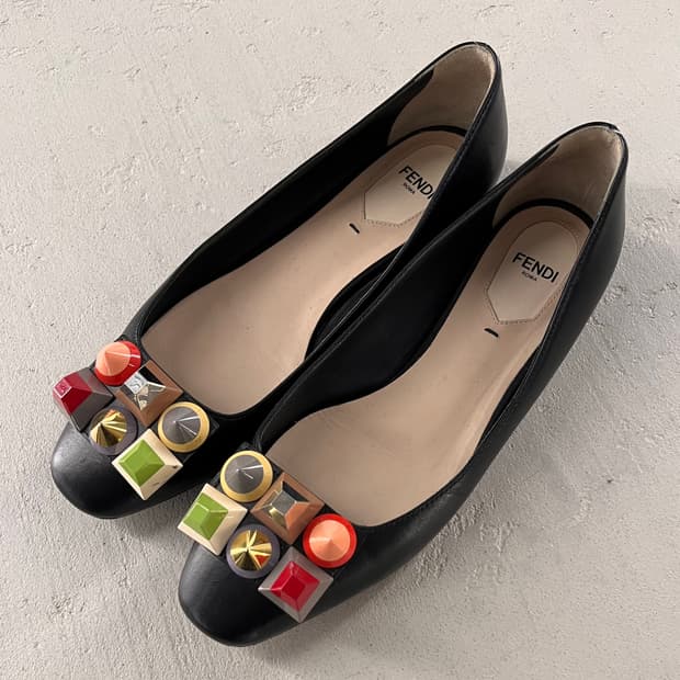 펜디 블랙 큐빅 플랫 슈즈 37