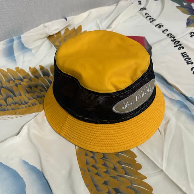 본더치 옐로우/블랙 버킷햇