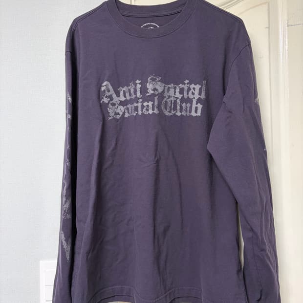 안티소셜소셜클럽 롱슬리브