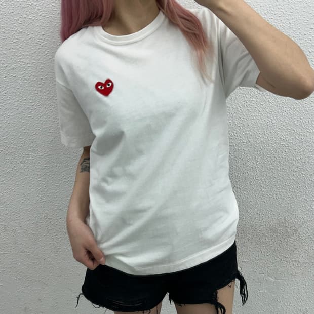 꼼데가르송 레드 하트 와펜 화이트 반팔 L