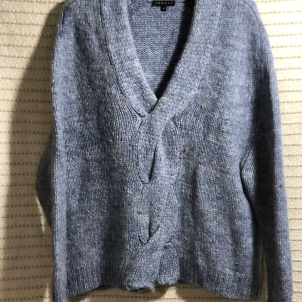 띠어리 알파카 울 혼방 블루 숄카라 브이넥 니트 스웨터