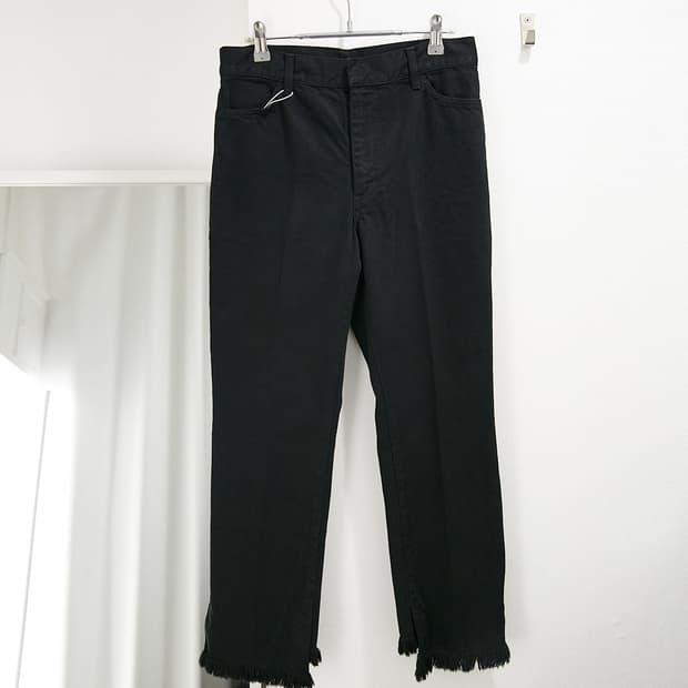 Cut-off Denim Pants