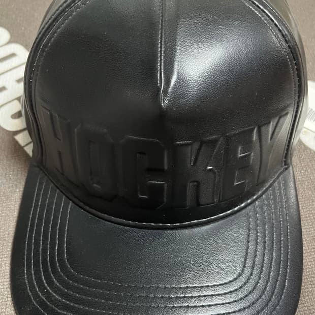 HOCKEY leather hat