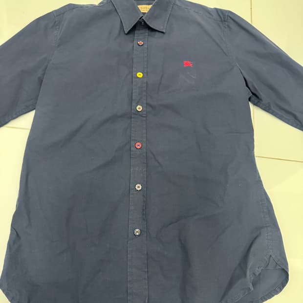 버버리 셔츠 m사이즈