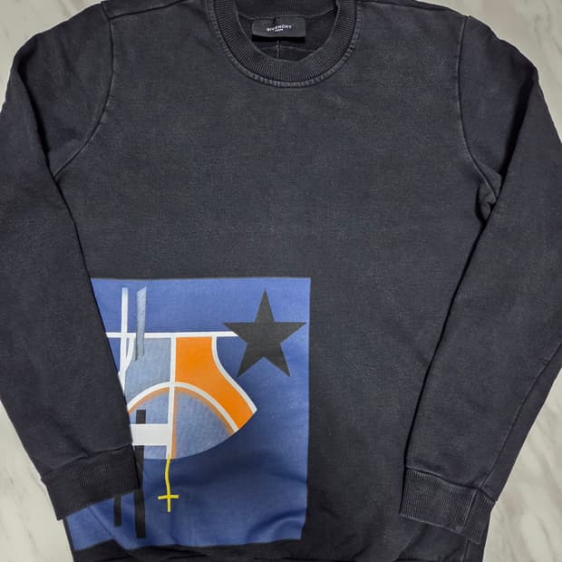 지방시 프린트 맨투맨