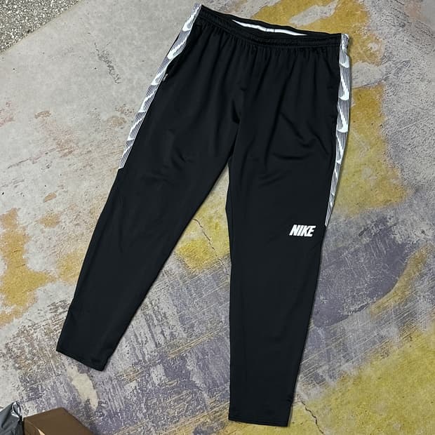 나이키 스우시 조거팬츠 XL
