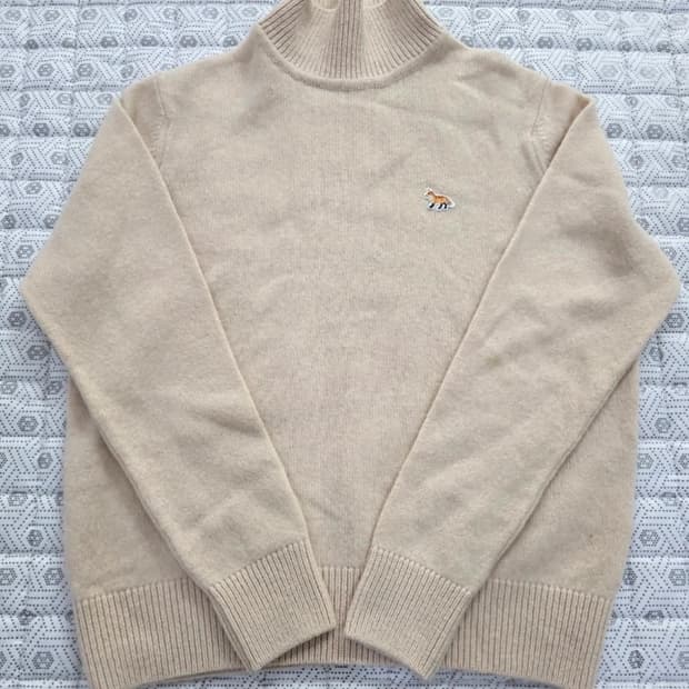 메종키츠네 아이보리 하이넥 니트 55