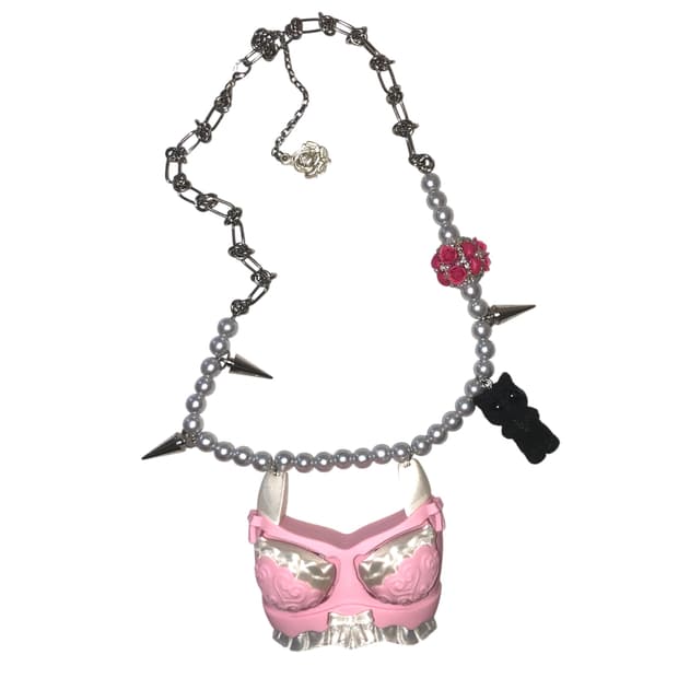 bra clicker necklace milky pink