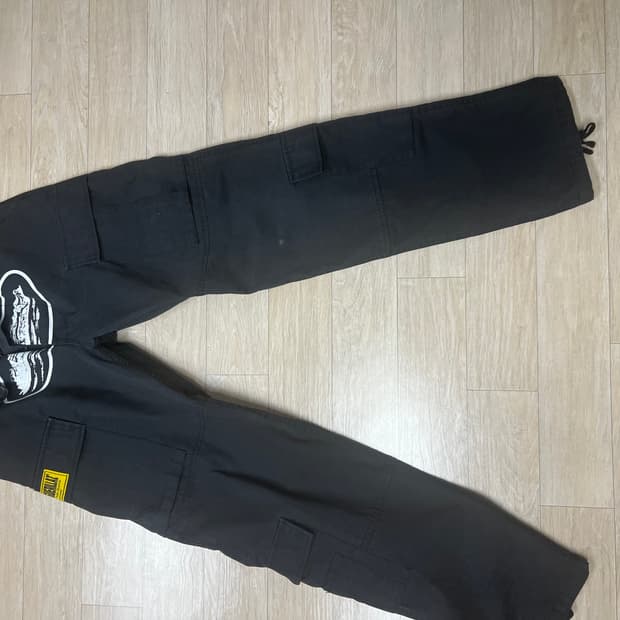 Corteiz 게릴라즈 카고 팬츠 s