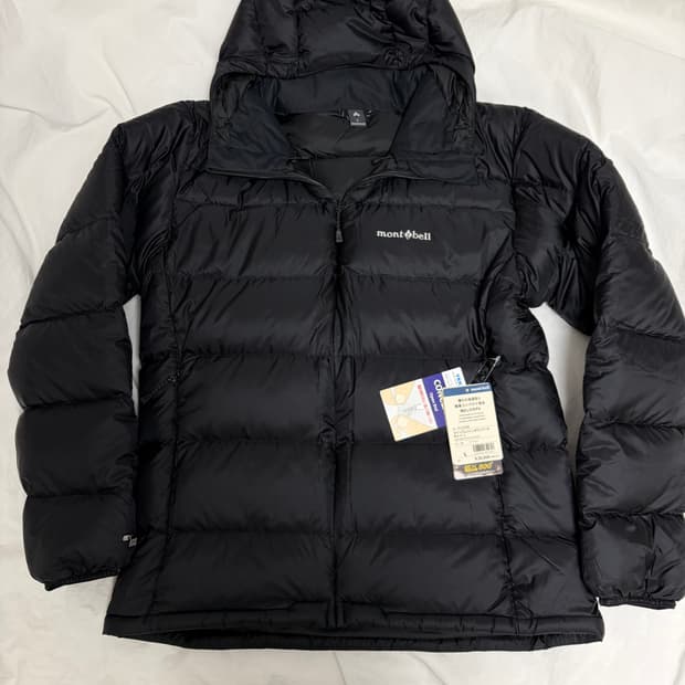 몽벨 라이트 알파인 다운 파카 블랙 L 새상품 판매합니다