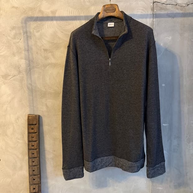 아르마니 꼴레지오니 짚업 니트 105