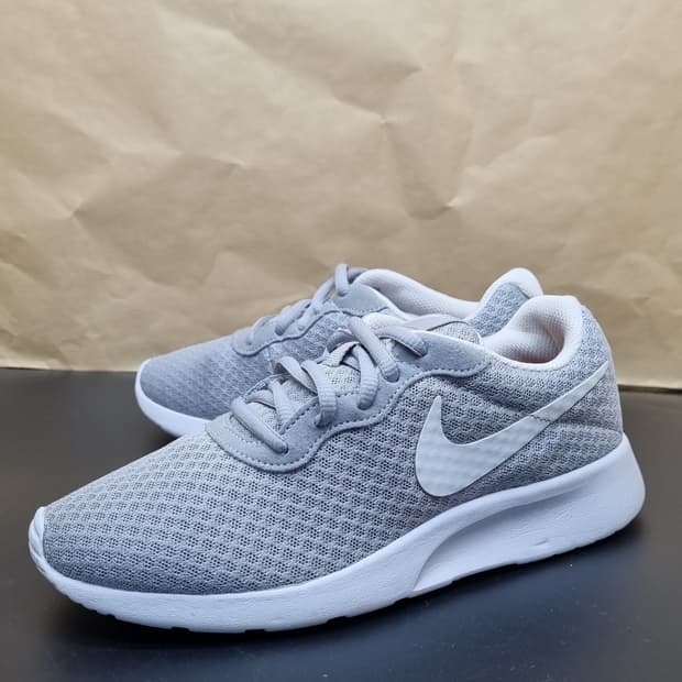 나이키 탄준 울프그레이. 운동화 230