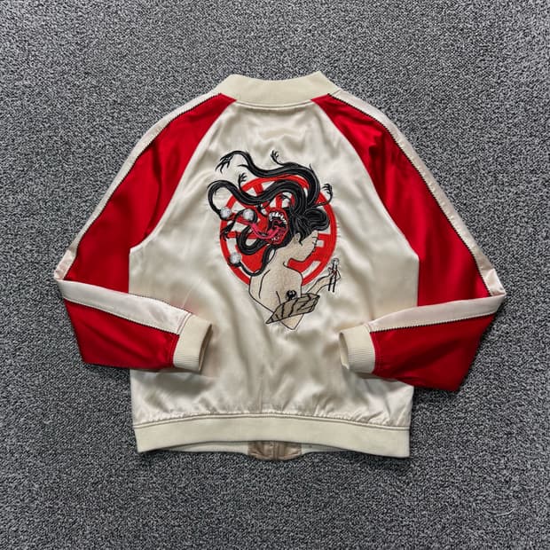 Name : 오프닝 세레모니 리버시블 요괴 실크 봄버 재킷 :) 