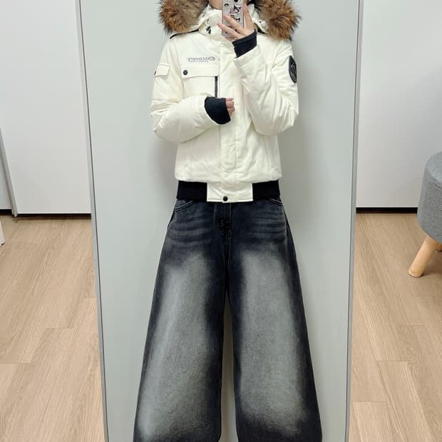 디스커버리 익스페디션 밀포드 구스다운 화이트 숏패딩