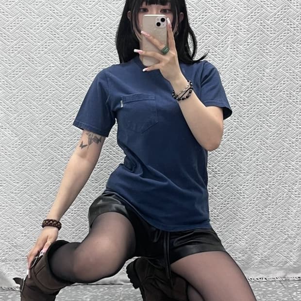 칼하트 올드스쿨 레트로 슬림핏 포켓 워크 반팔티 XS C12106