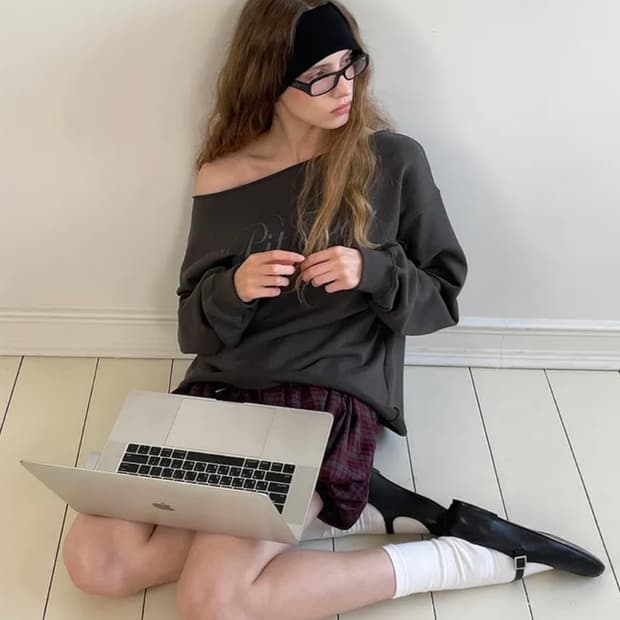 블랙업 제작 키피니 보트넥 프린팅 긴팔티