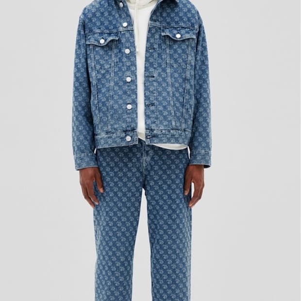 H&M x 디즈니 100주년 모노그램 데님 팬츠 31/30