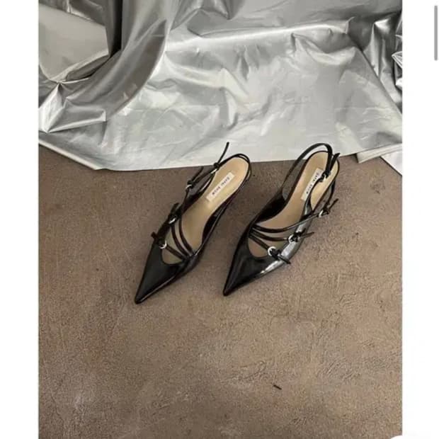 [무배] 스트랩 스틸레토 슬링백 힐 4cm 블랙