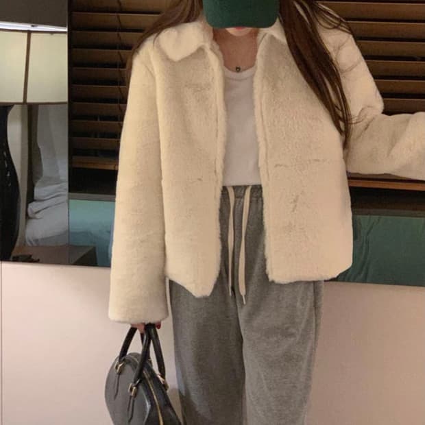 Mielle 미엘르 아이보리 무스탕 퍼자켓