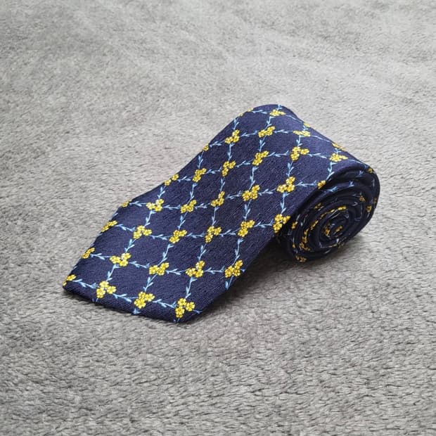 넥타이(발렌시아가) n97