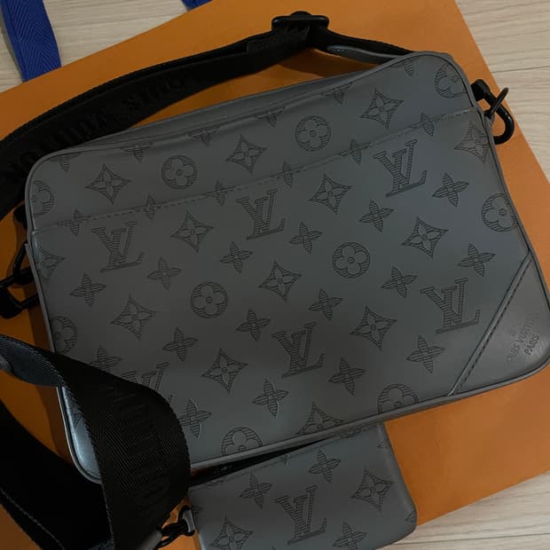 루이비통 쉐도우 듀오 메신저백 그레이 정품 