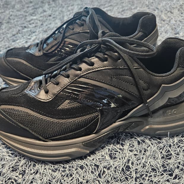 IYSO AKUMIK JET BLACK