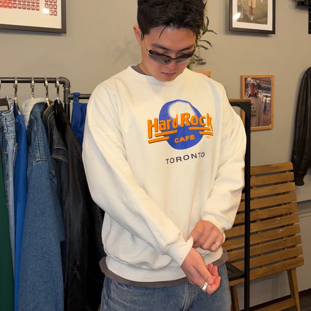 80’s Hard Rock Canada logo print sweats