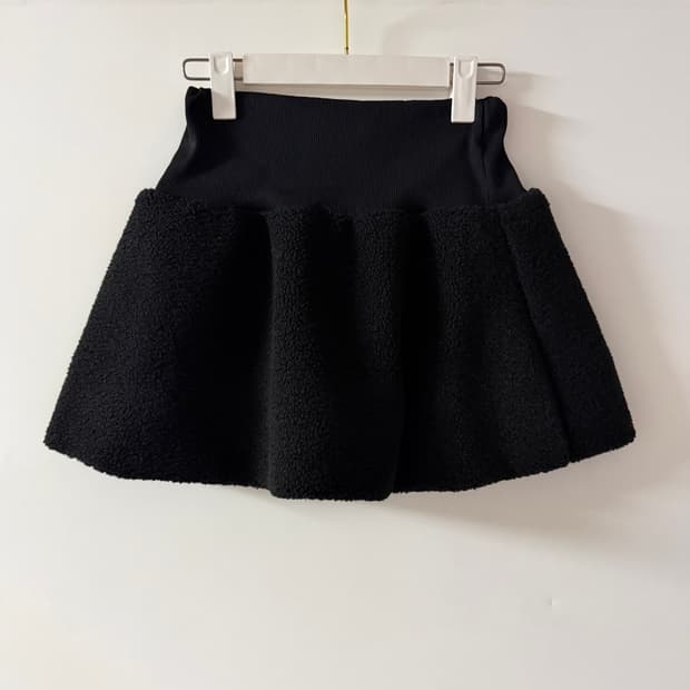 새상품 여자 퍼 미니스커트
