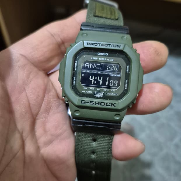 g shock. gls 5600cl