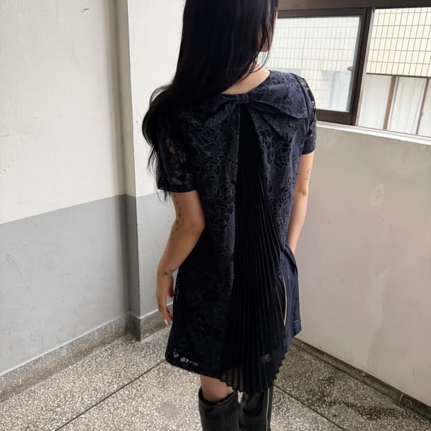 Black Pleats Lace Dress