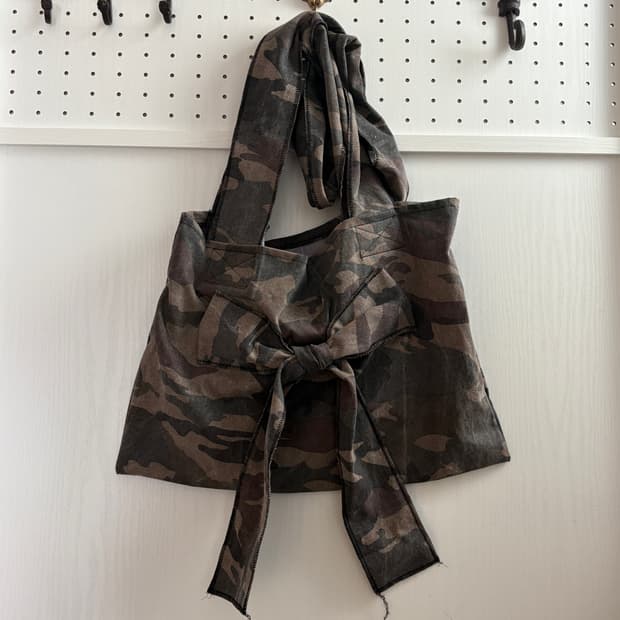 hurtmade camo ribbon cross bag