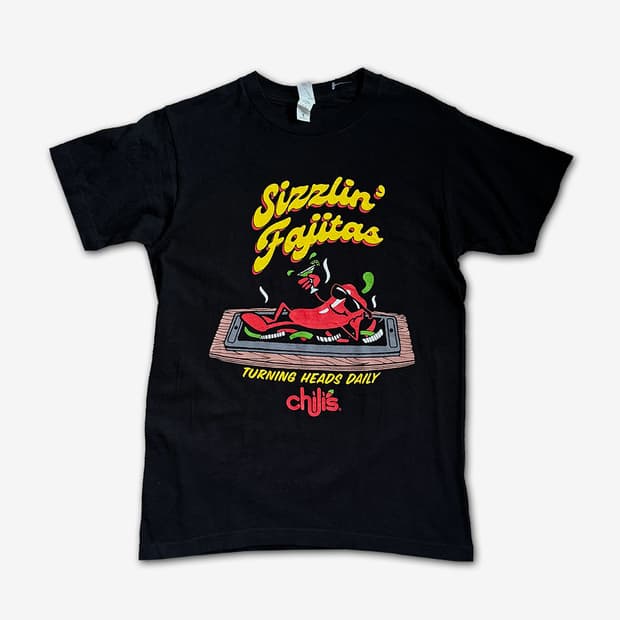 Chili’s Sizzlin’ Fajitas 태닝 칠리 그래픽 티셔츠