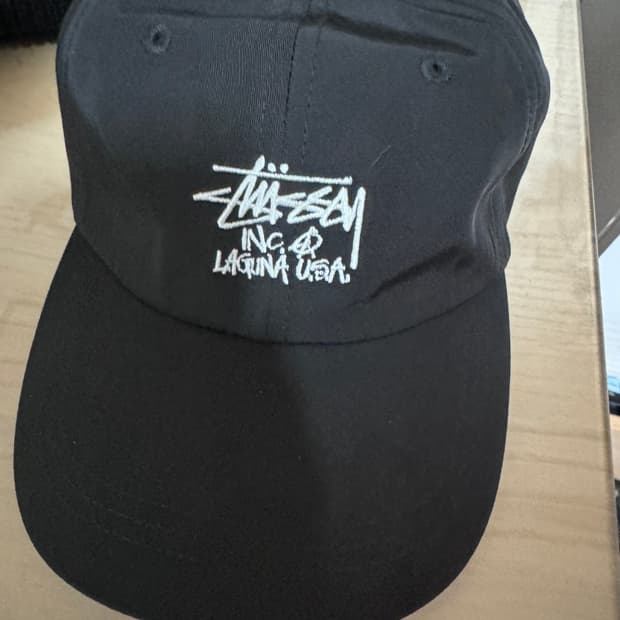 스투시 라구나 볼캡 팝니다