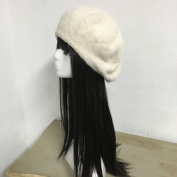 fluffy beret