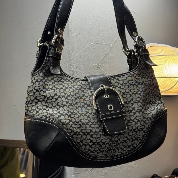 코치 모노그램 숄더백 호보백 블랙 y2k
