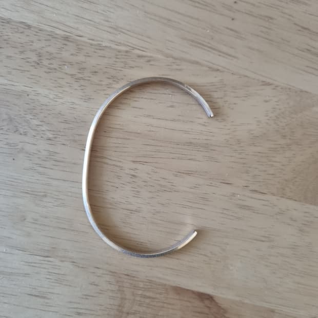 다니엘 웰링턴 뱅글 팔찌 골드