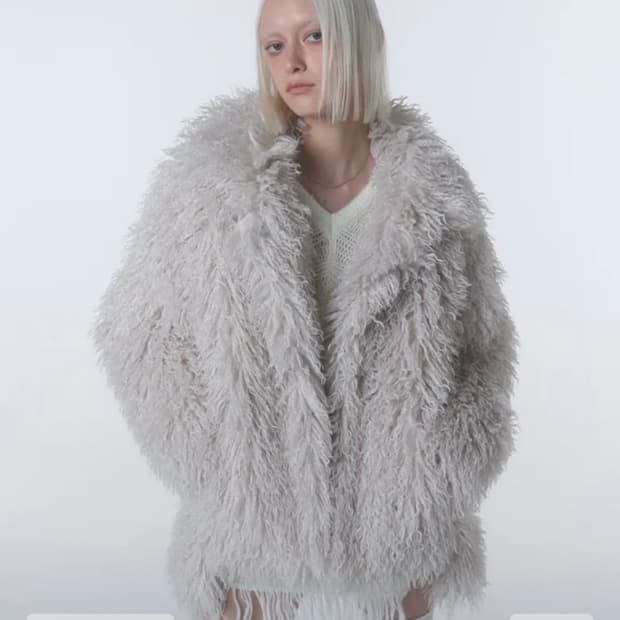 오디너리 홀리데이 헤어리 퍼 자켓