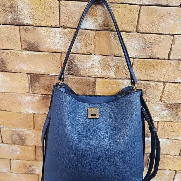 상태최상)MCM 네이비 가죽 가방